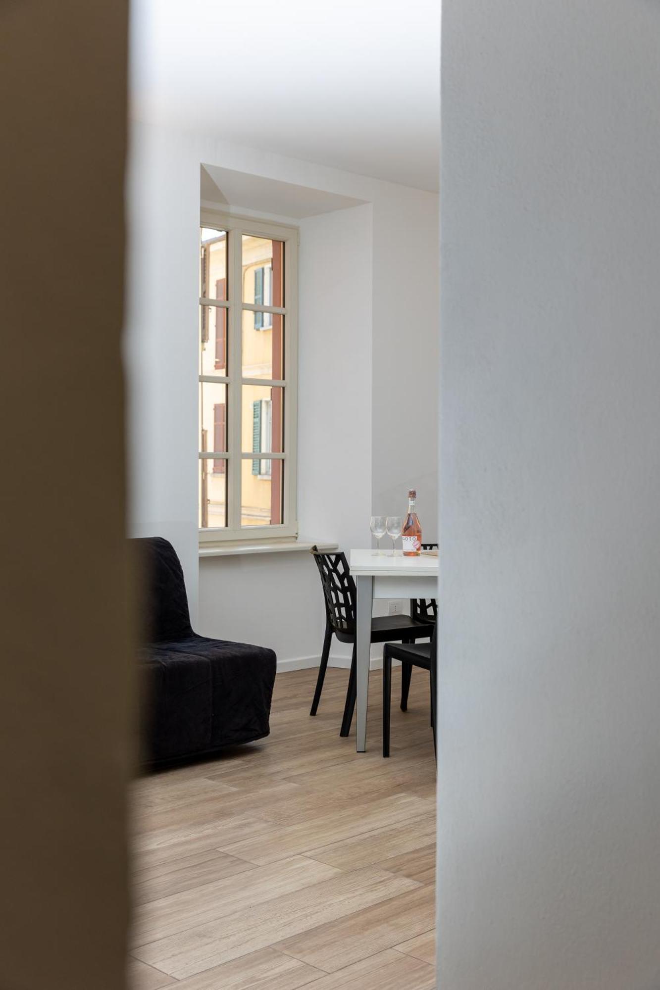 Piazza Del Lago Suites メナッジョ エクステリア 写真