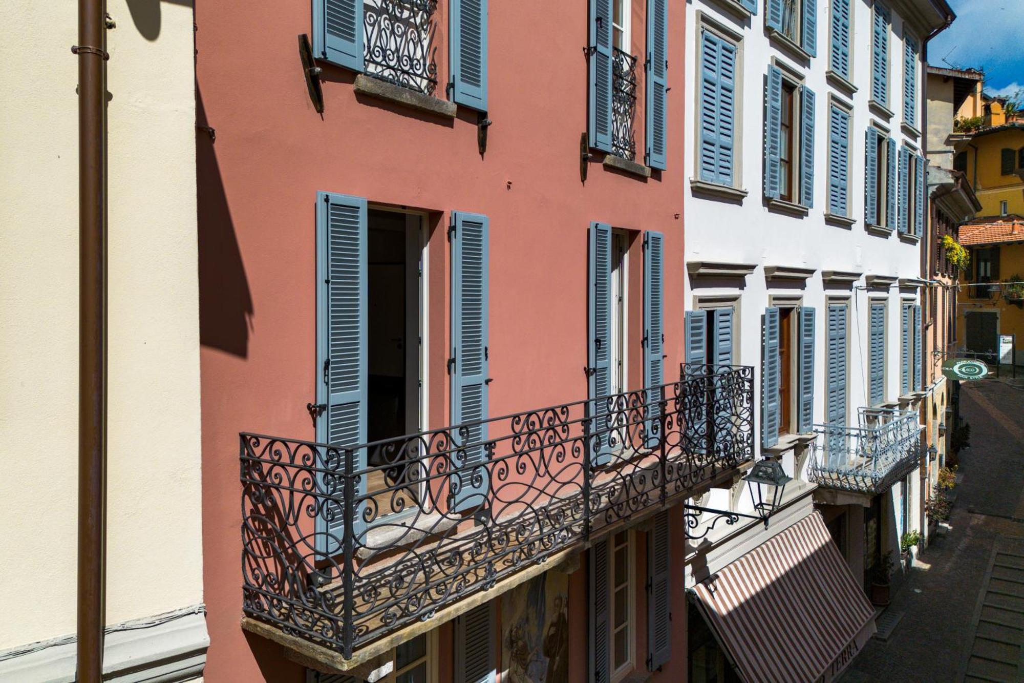 Piazza Del Lago Suites メナッジョ エクステリア 写真