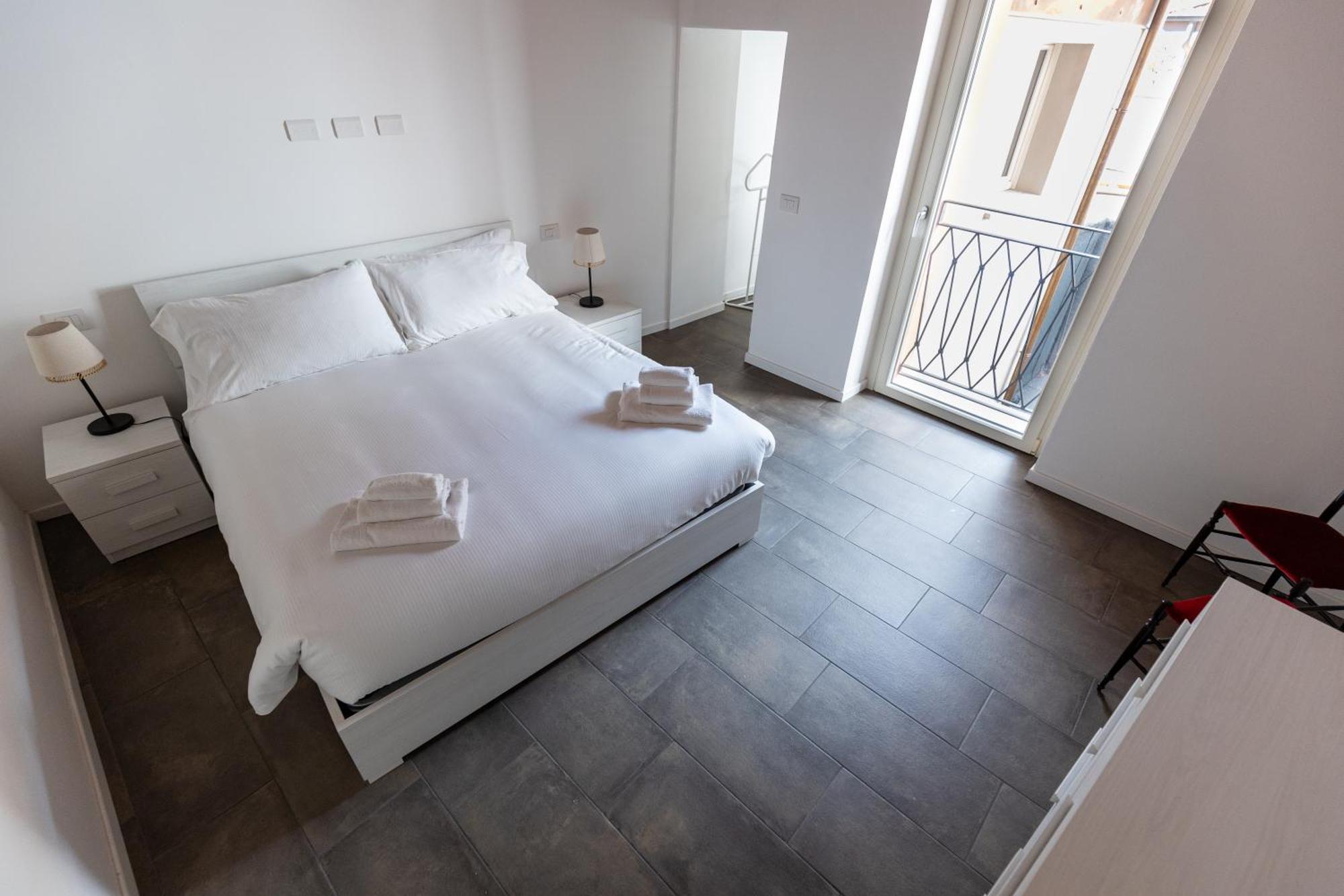 Piazza Del Lago Suites メナッジョ エクステリア 写真