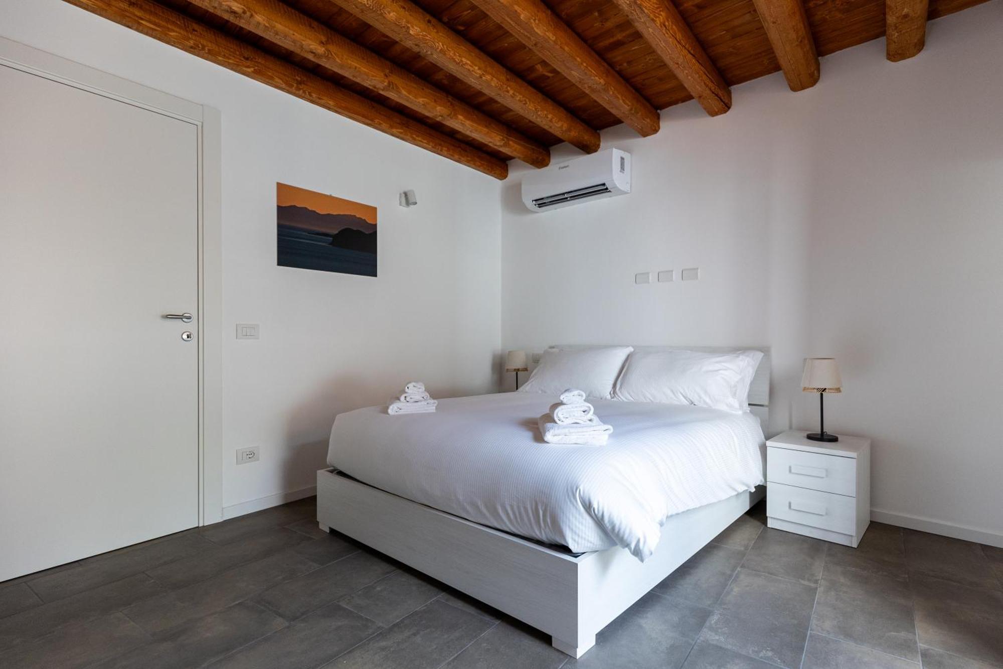 Piazza Del Lago Suites メナッジョ エクステリア 写真