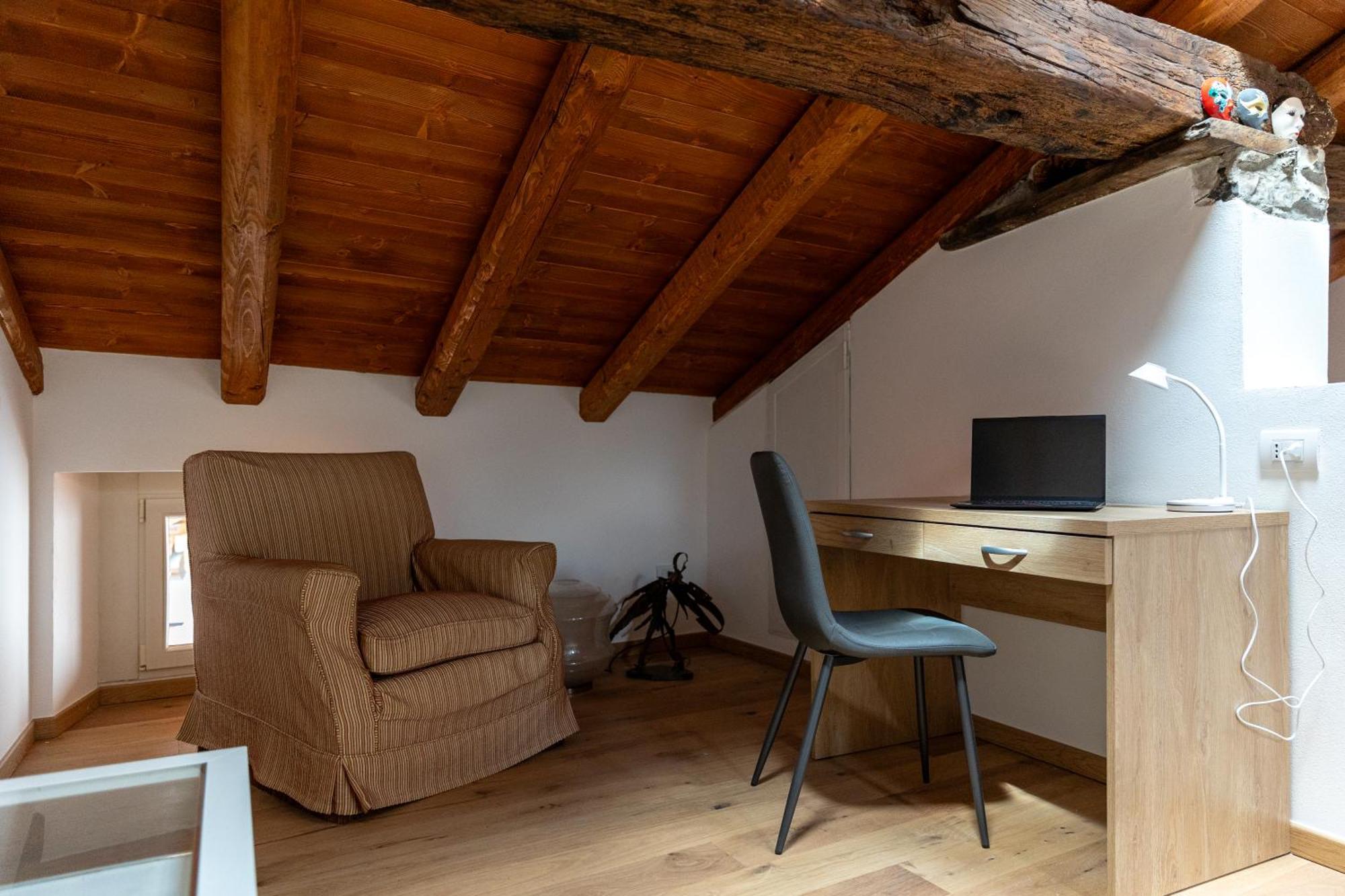 Piazza Del Lago Suites メナッジョ エクステリア 写真