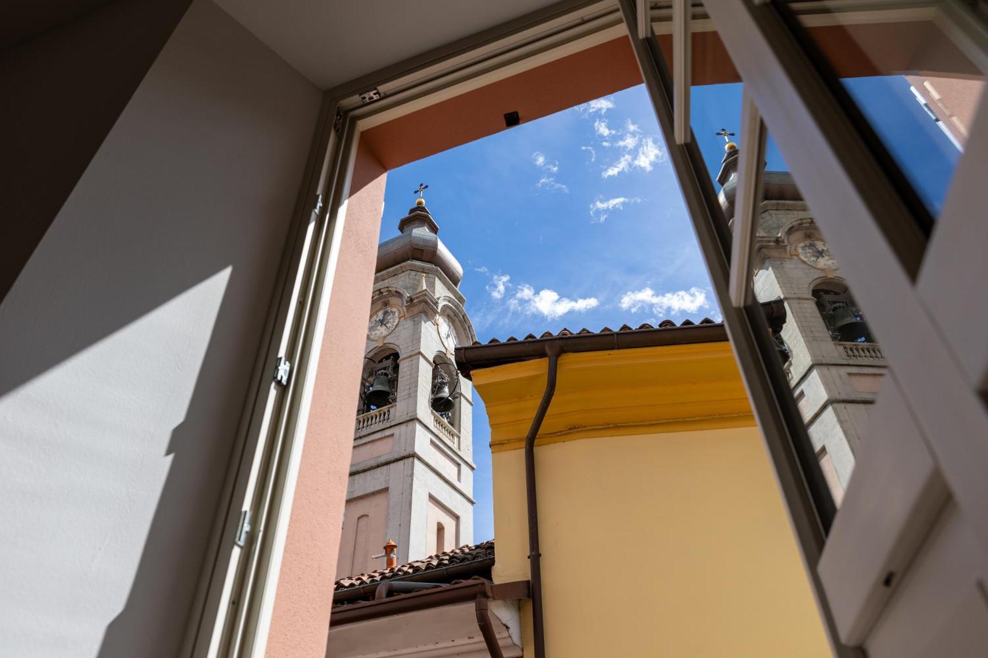 Piazza Del Lago Suites メナッジョ エクステリア 写真